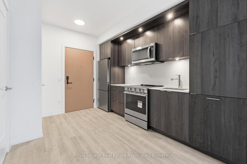 514 - 25 Cordova Ave, Toronto, M9A 0E5 | Image 3