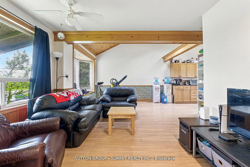 8555 Heritage Rd, Brampton, L6Y 0E4 | Image 3