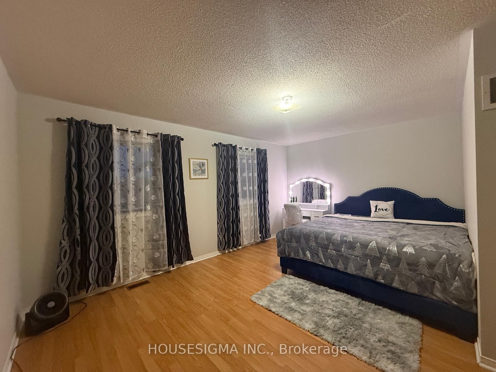 Townhouse for sale at 3 Sinclair Court, Brampton, Ontario, L6X 4P5 - Brampton West - MLS: W12767676