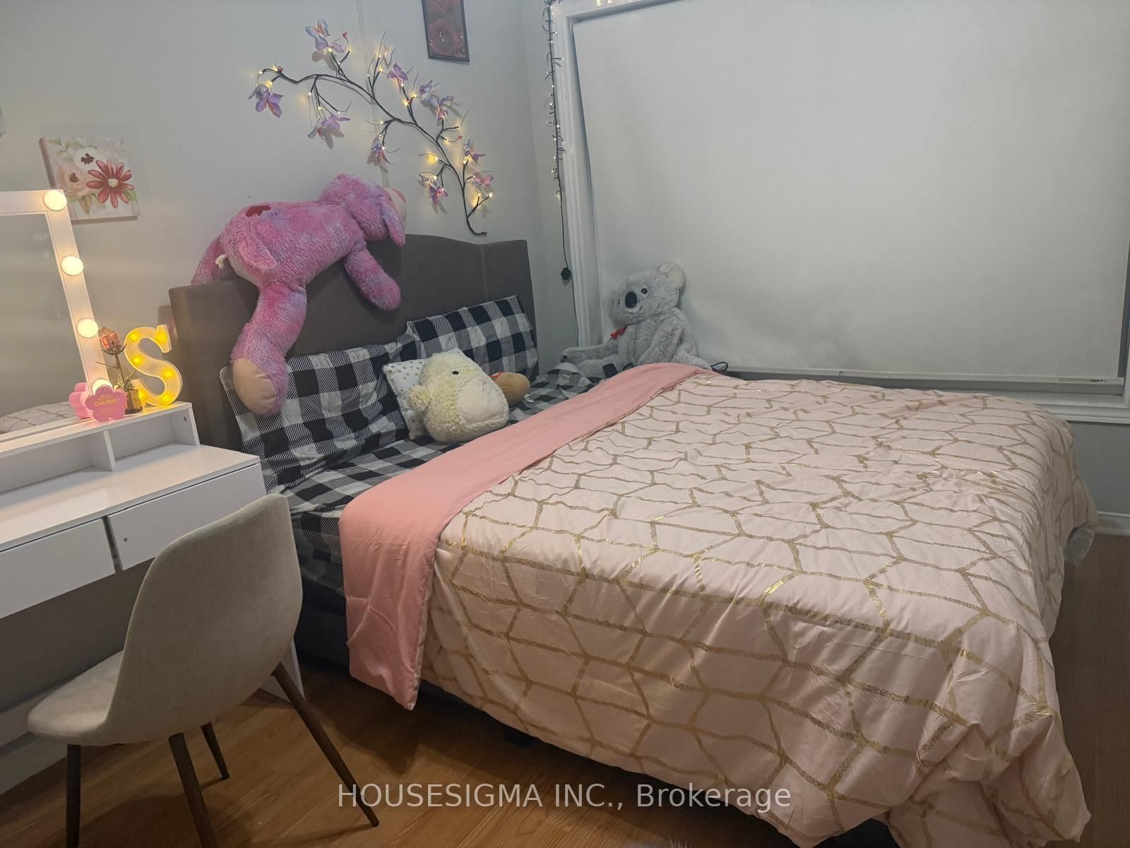 Townhouse for sale at 3 Sinclair Court, Brampton, Ontario, L6X 4P5 - Brampton West - MLS: W12767676