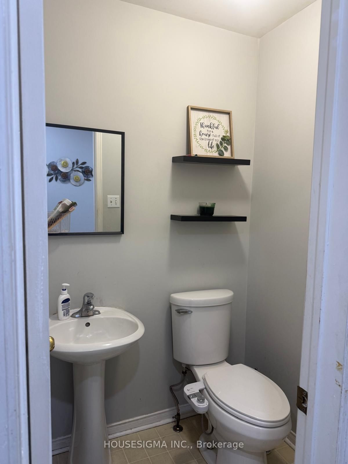 Townhouse for sale at 3 Sinclair Court, Brampton, Ontario, L6X 4P5 - Brampton West - MLS: W12767676