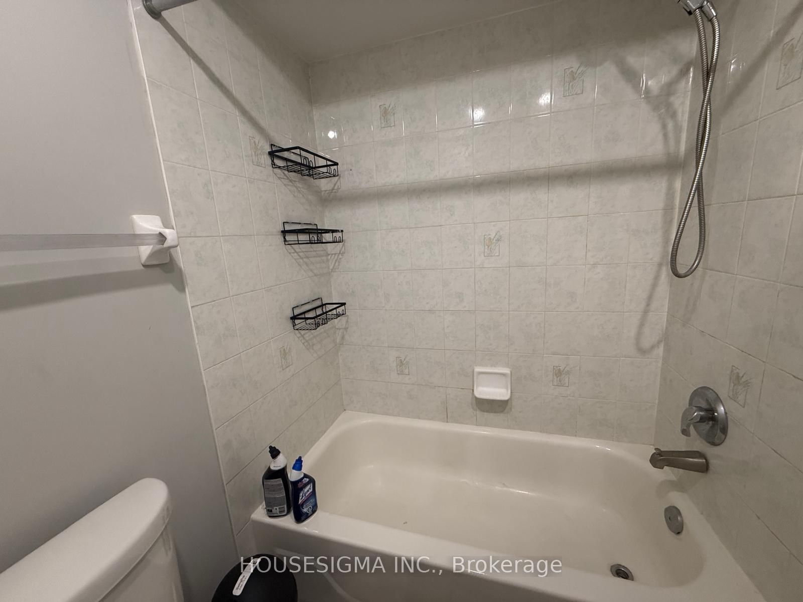 Townhouse for sale at 3 Sinclair Court, Brampton, Ontario, L6X 4P5 - Brampton West - MLS: W12767676