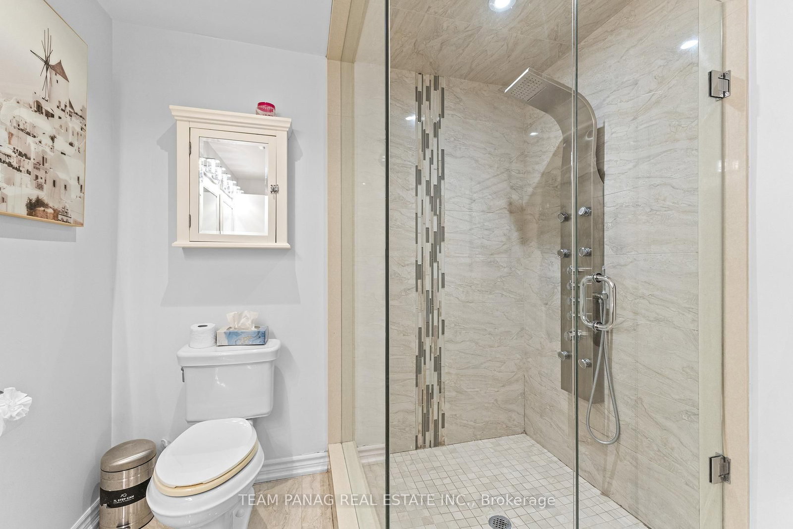 Detached House sold at 5358 Flatford Road, Mississauga, Ontario, L5V 1Y6 - East Credit - MLS: W12768020