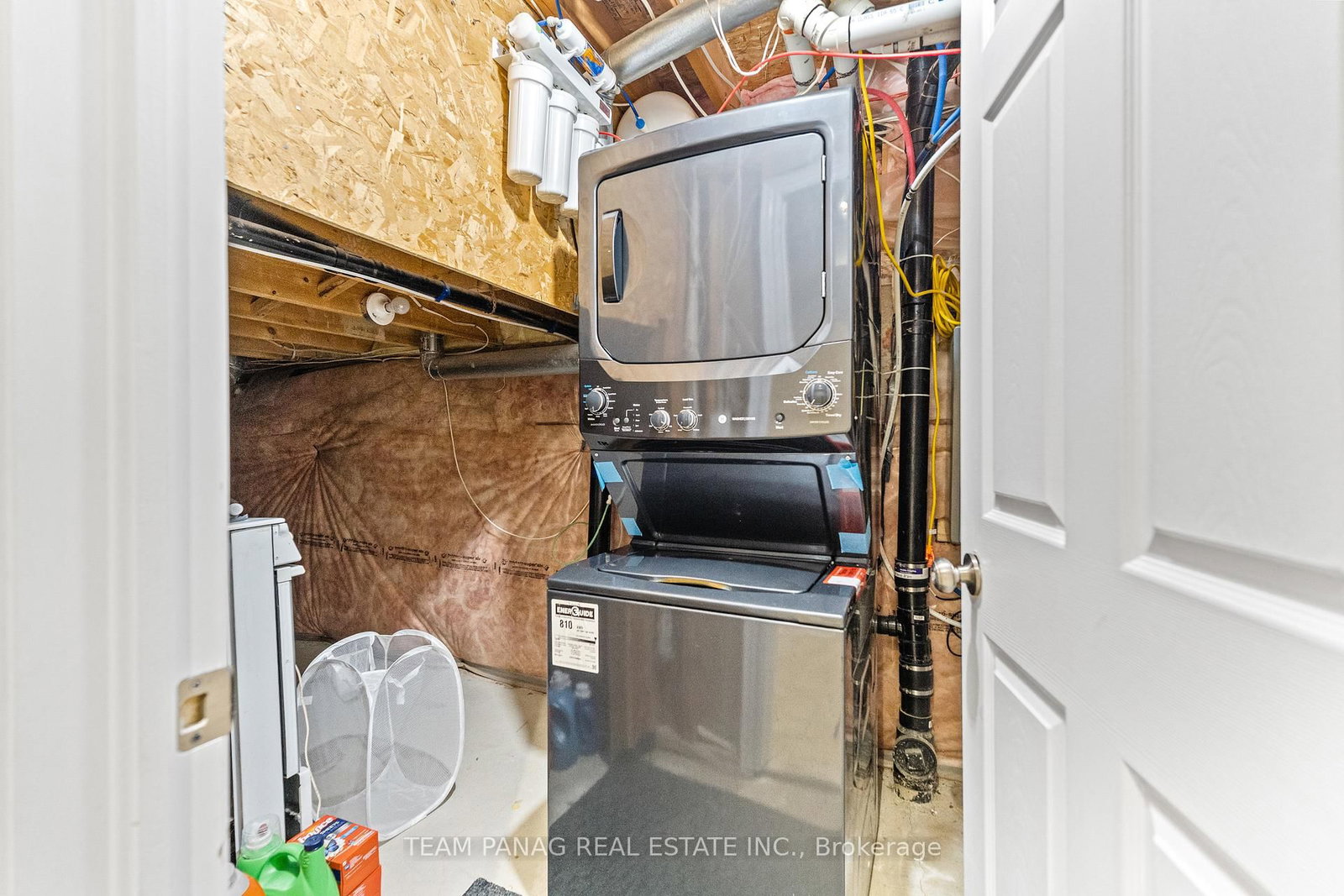 Detached House sold at 5358 Flatford Road, Mississauga, Ontario, L5V 1Y6 - East Credit - MLS: W12768020