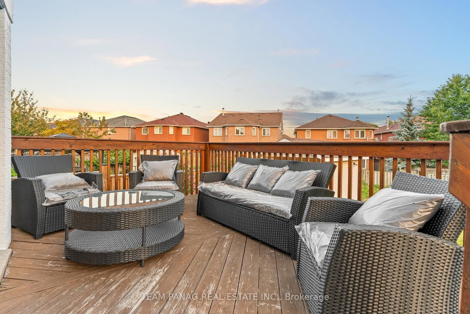 Detached House sold at 5358 Flatford Road, Mississauga, Ontario, L5V 1Y6 - East Credit - MLS: W12768020