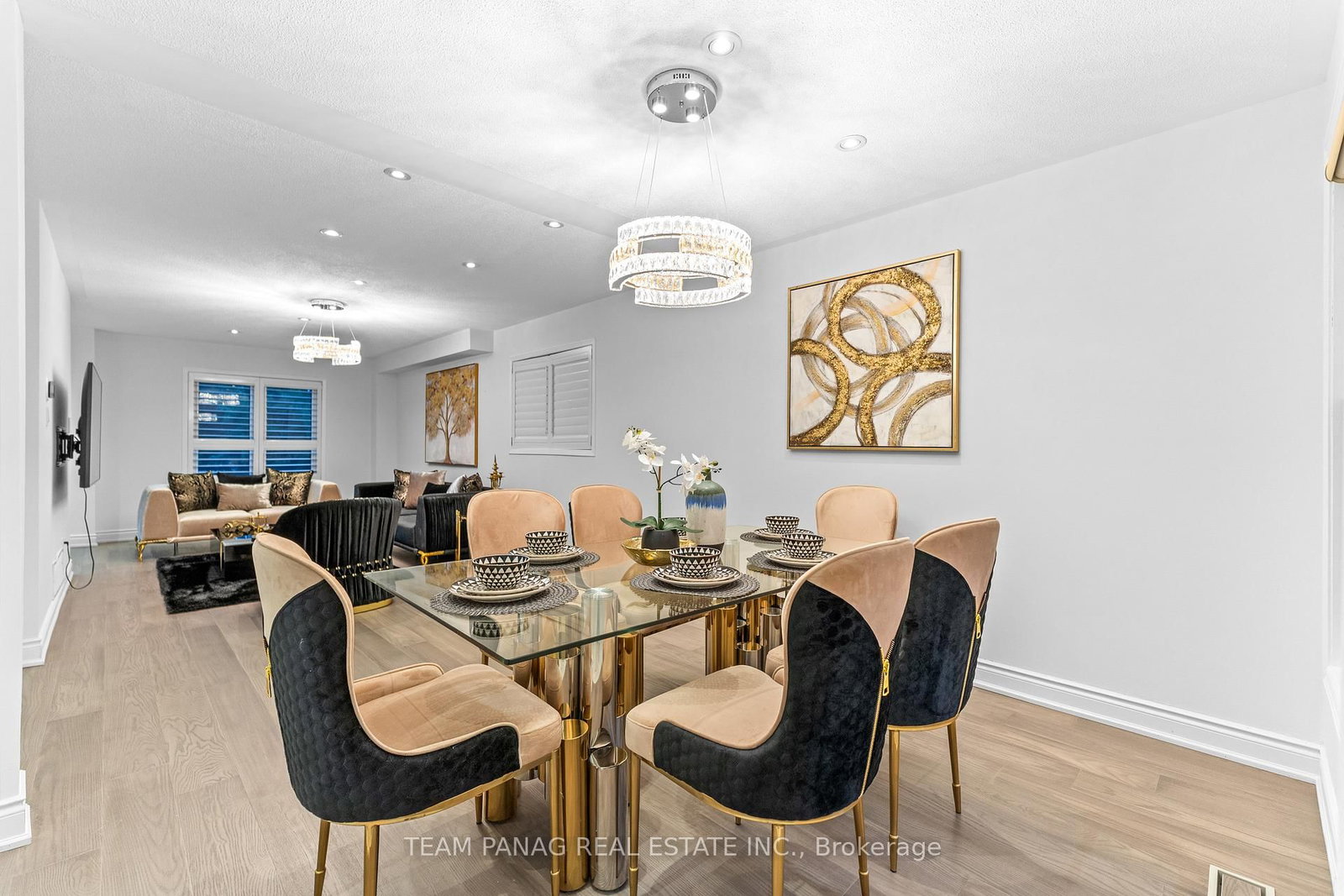 Detached House sold at 5358 Flatford Road, Mississauga, Ontario, L5V 1Y6 - East Credit - MLS: W12768020