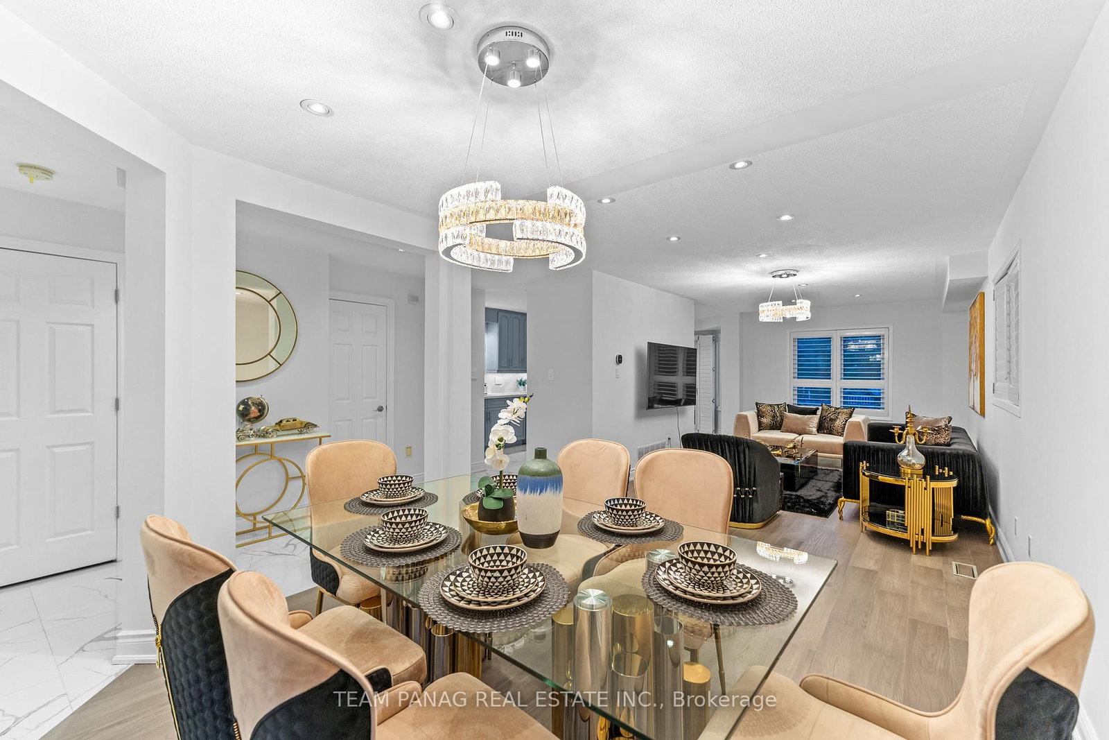 Detached House sold at 5358 Flatford Road, Mississauga, Ontario, L5V 1Y6 - East Credit - MLS: W12768020