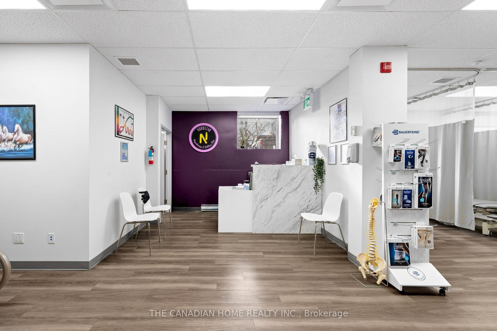 77 Queensway W, Unit 100 - Photo 4