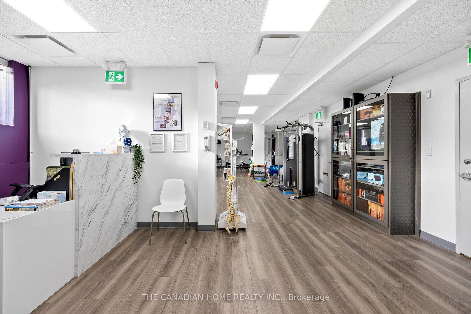 77 Queensway W, Unit 100 - Photo 9