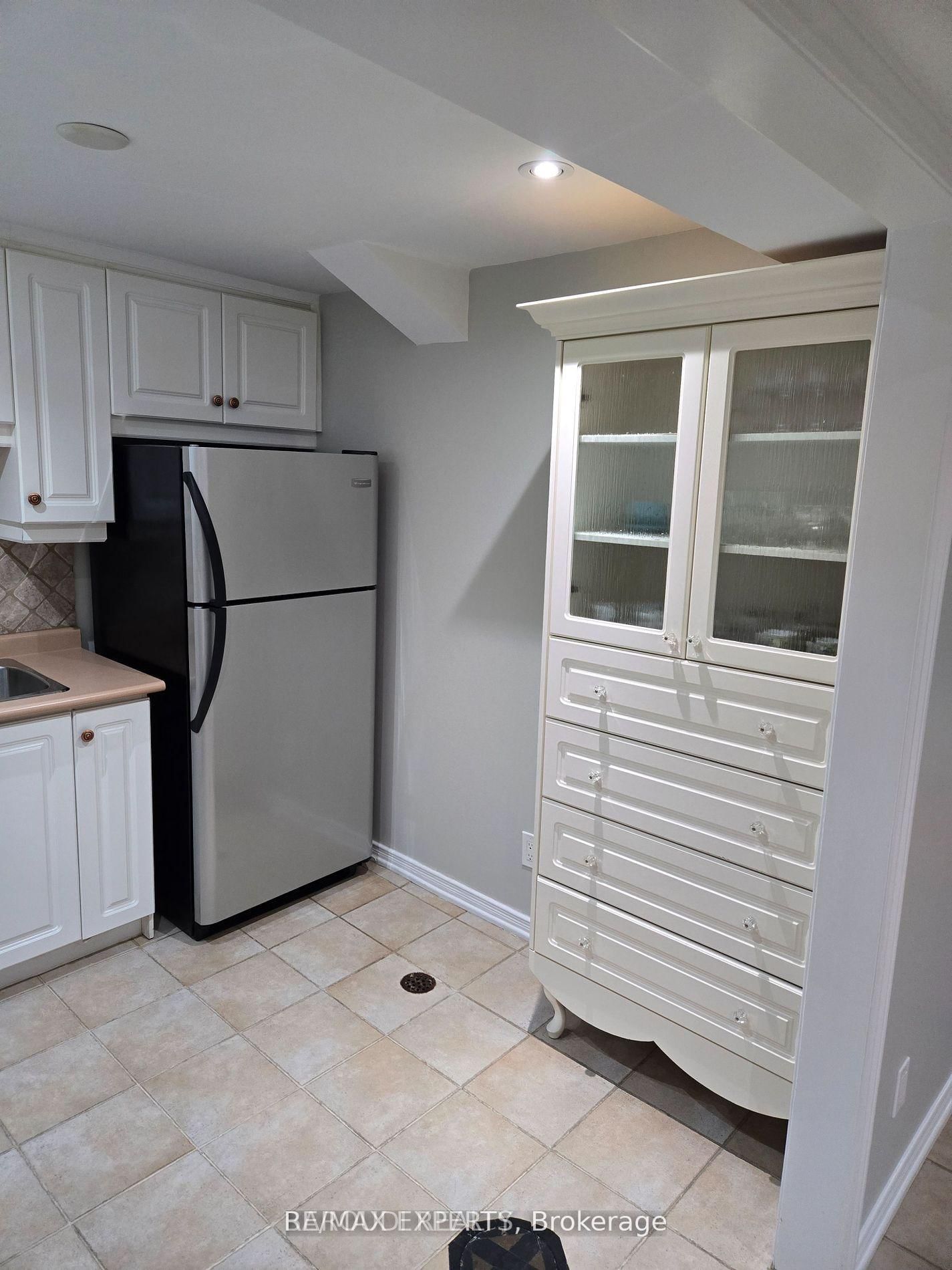 19 RORY Road, Unit LOWER - Photo 10