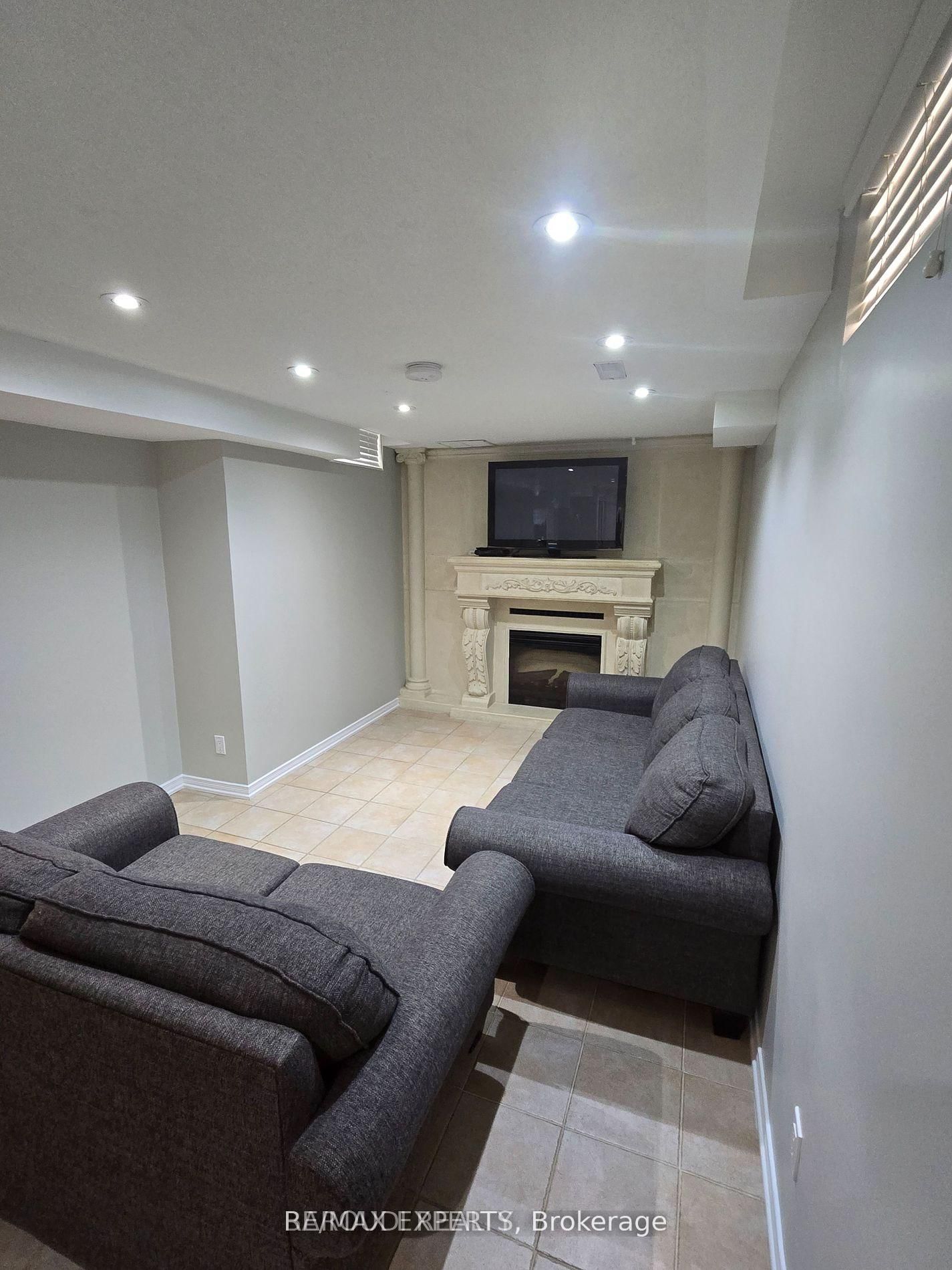 19 RORY Road, Unit LOWER - Photo 9