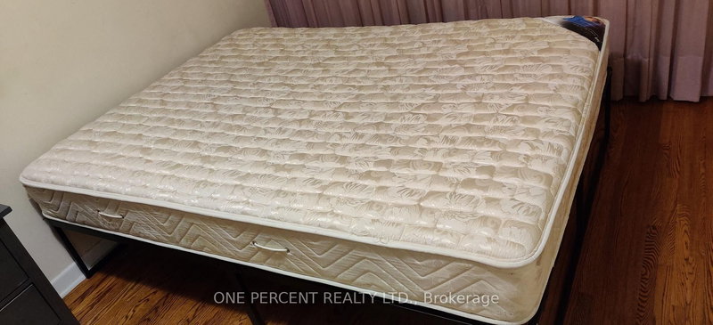 80 Fallingdale Cres, Toronto, M3J 1C5 | Image 2