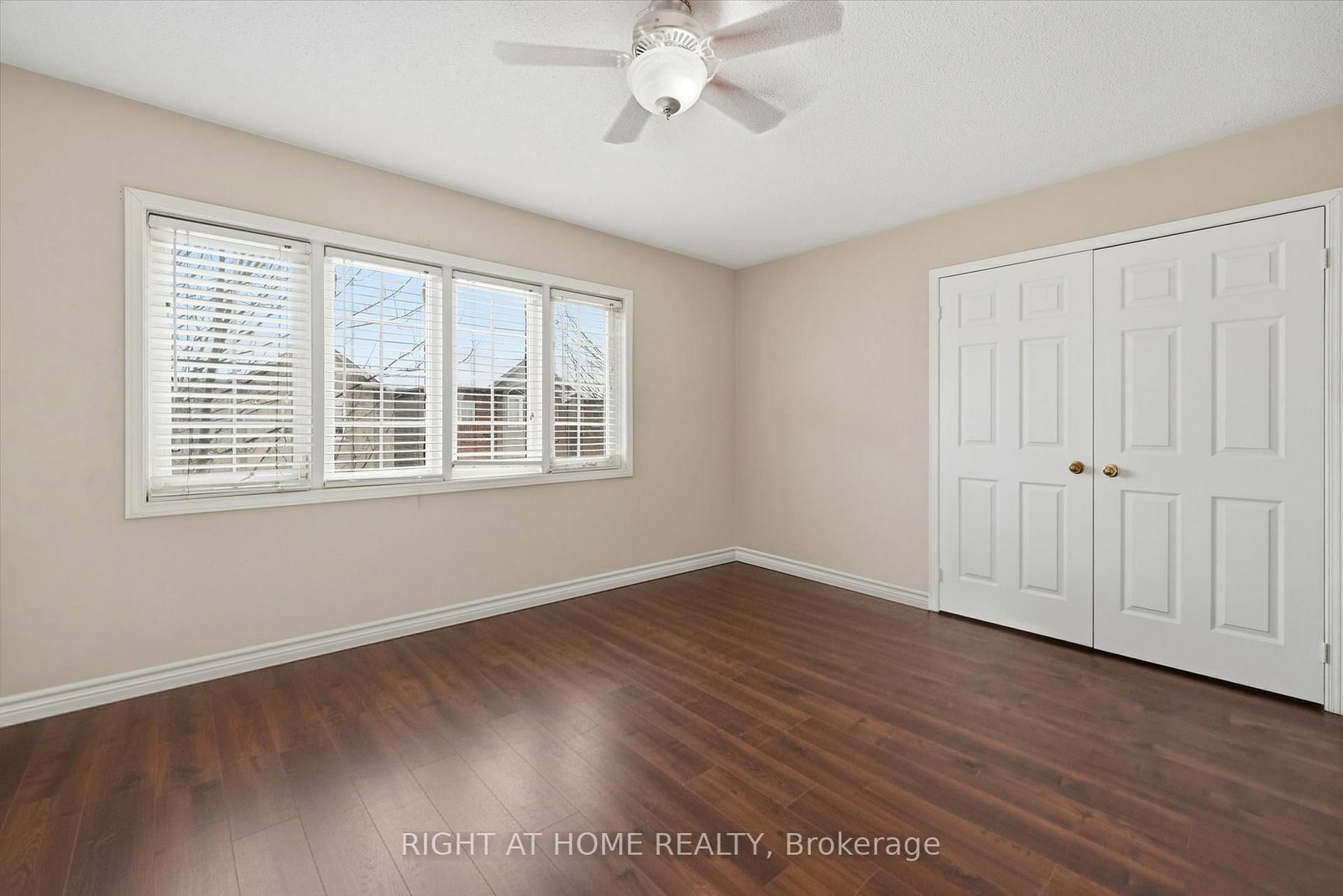 Detached House for sale at 32-5110 Fairview Street, Burlington, Ontario, L7L 7H6 - Appleby - MLS: W12769490