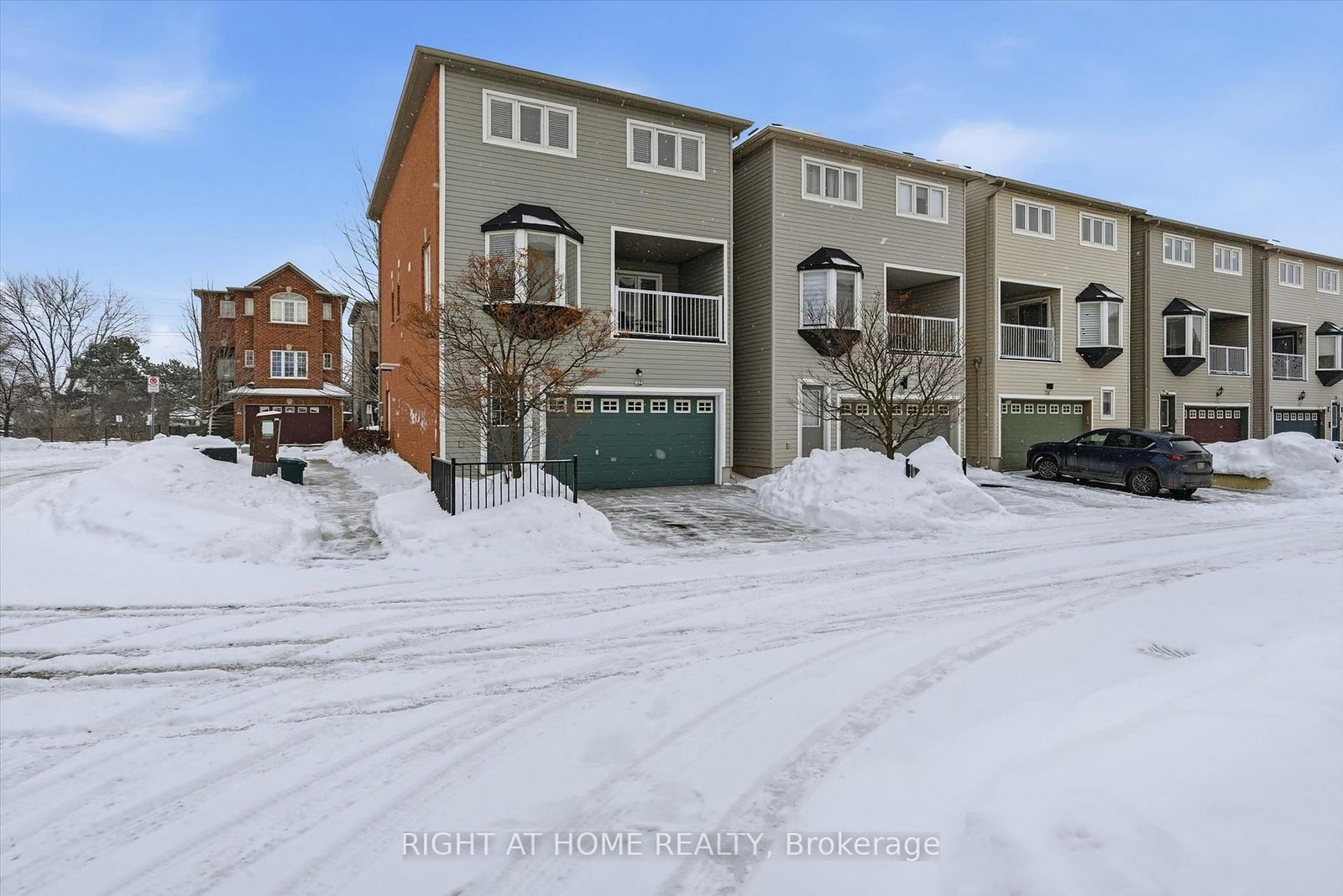 Detached House for sale at 32-5110 Fairview Street, Burlington, Ontario, L7L 7H6 - Appleby - MLS: W12769490