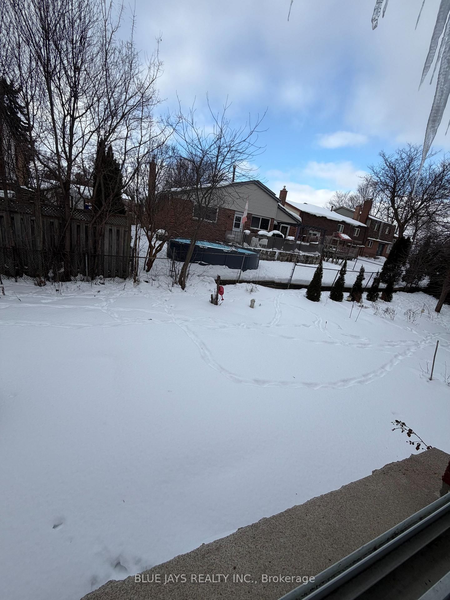 Semi-Detached House for sale at 57 Mallard Crescent, Brampton, Ontario, L6S 2T7 - Central Park - MLS: W12769670