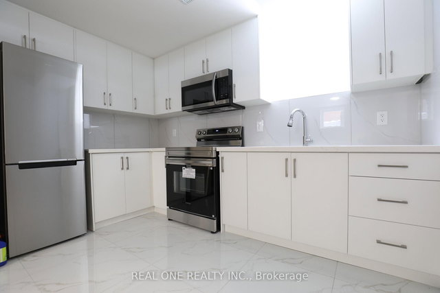 4499 Radisson (Bsmt) Crescent