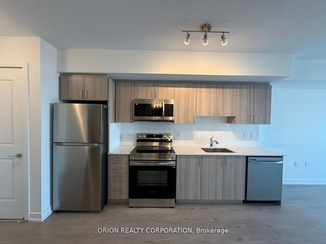 715 - 556 Marlee Avenue