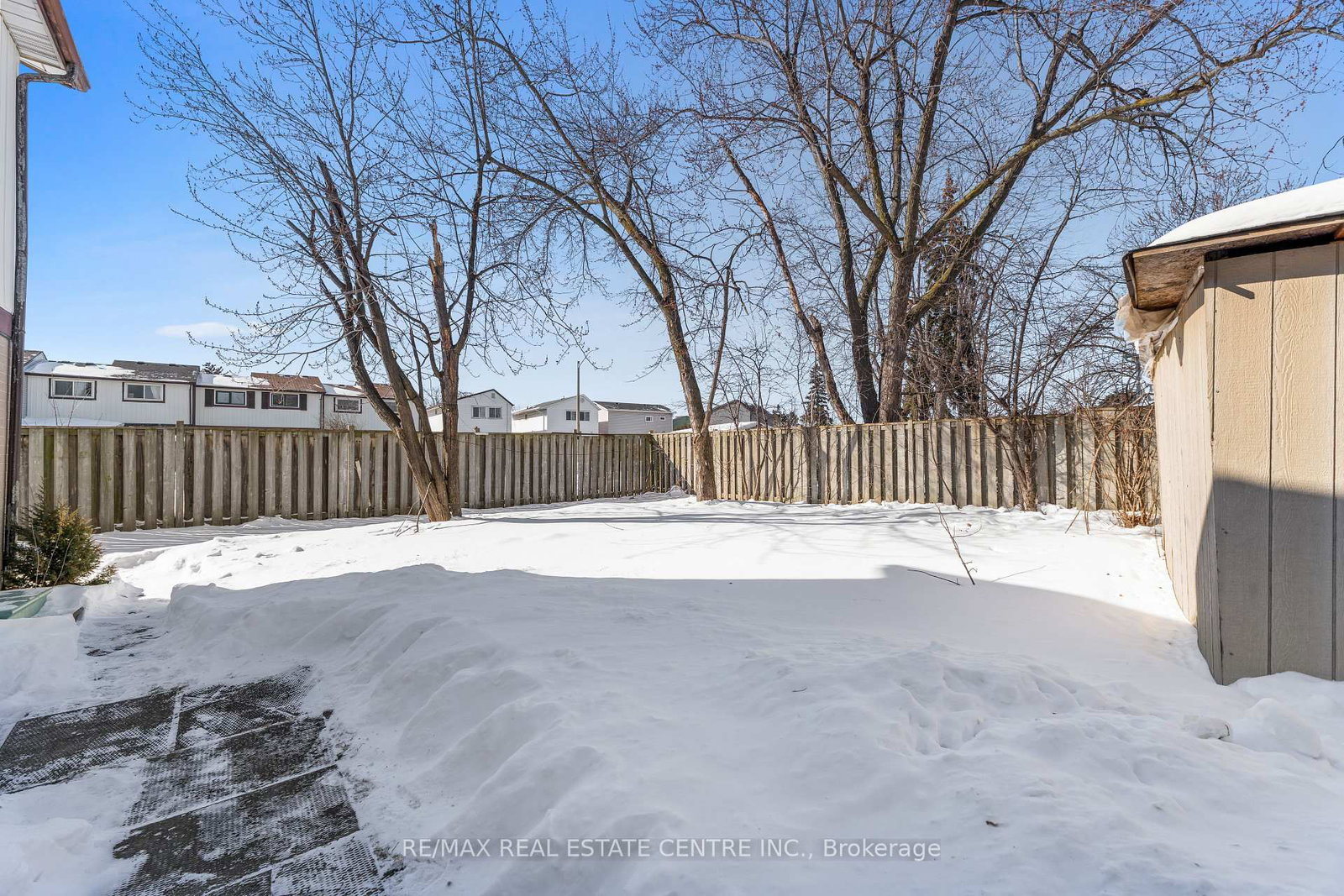 Detached House for sale at 8 Golden Gate Drive, Brampton, Ontario, L6S 2K5 - Northgate - MLS: W12770220