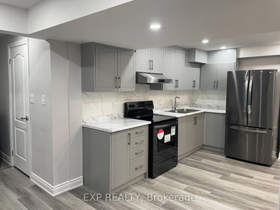 69 Gardenbrooke Trail, Brampton, Ontario image-0-2