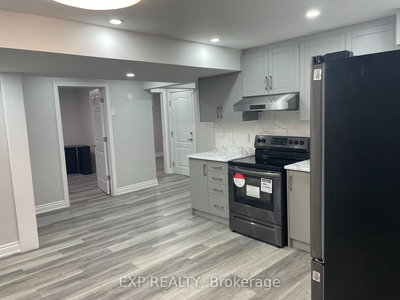 69 Gardenbrooke Trail, Brampton, Ontario image-0-3