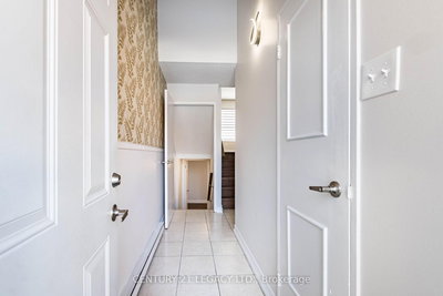 90-180 Mississauga Valley Boulevard, Mississauga, Ontario image-0-1