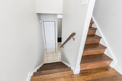 90-180 Mississauga Valley Boulevard, Mississauga, Ontario image-0-2