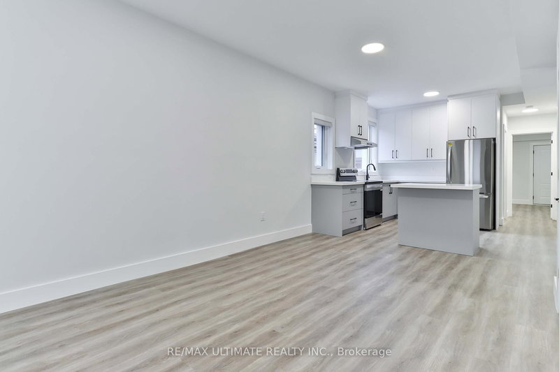 Main - 6 Chudleigh Rd, Toronto, M6E 1Y8 | Image 3