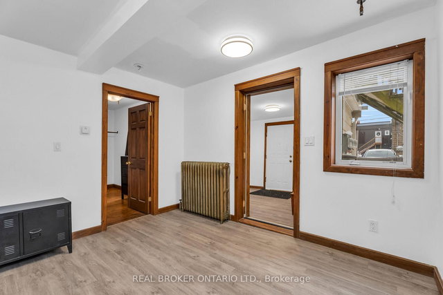 Unit B - 18 First Avenue