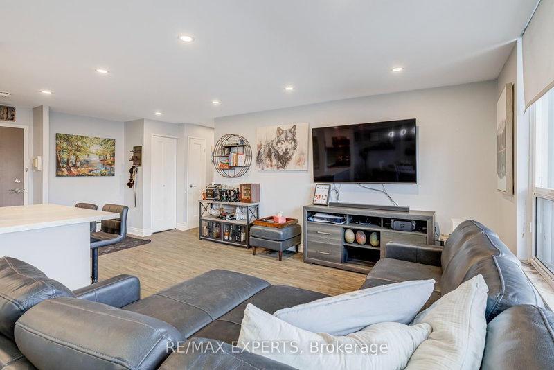406 - 3390 Weston Rd, Toronto, M9M 2X3 | Image 3