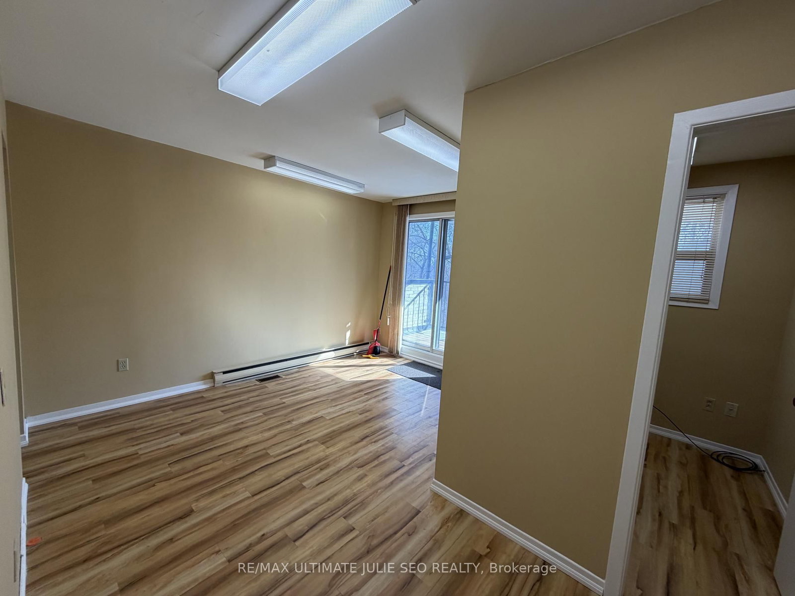 2175 BLOOR Street W, Unit 2nd floor - Photo 10
