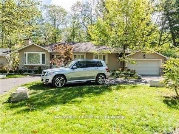 1588 Truscott Dr, Mississauga, L5J 1Z4 | Image 2