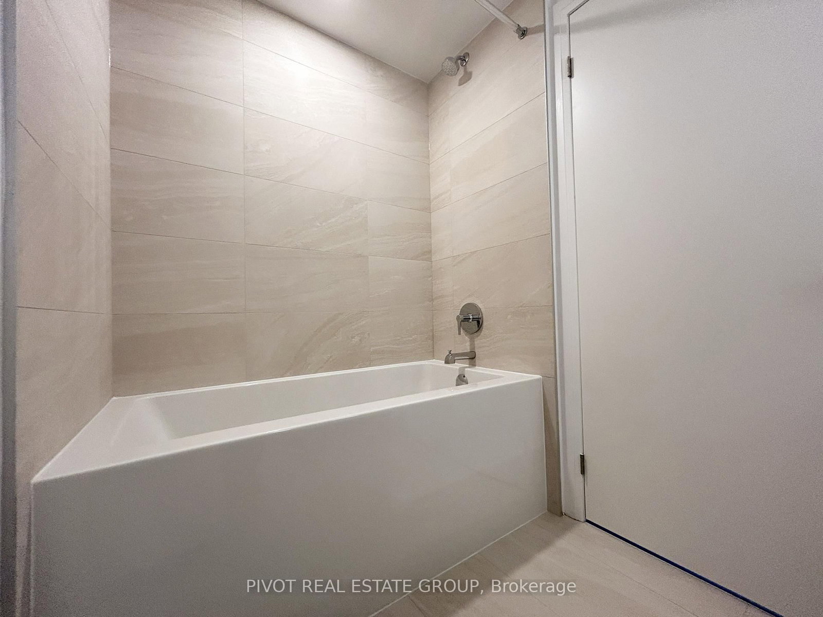 2 Erskine Road, Unit 803 - Photo 6