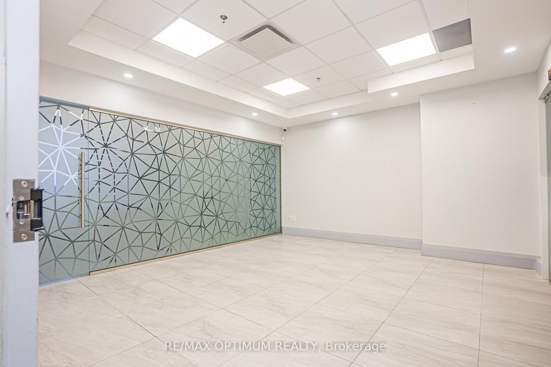 201 - 280 Derry Rd W, Mississauga, L5W 1N6 | Image 3