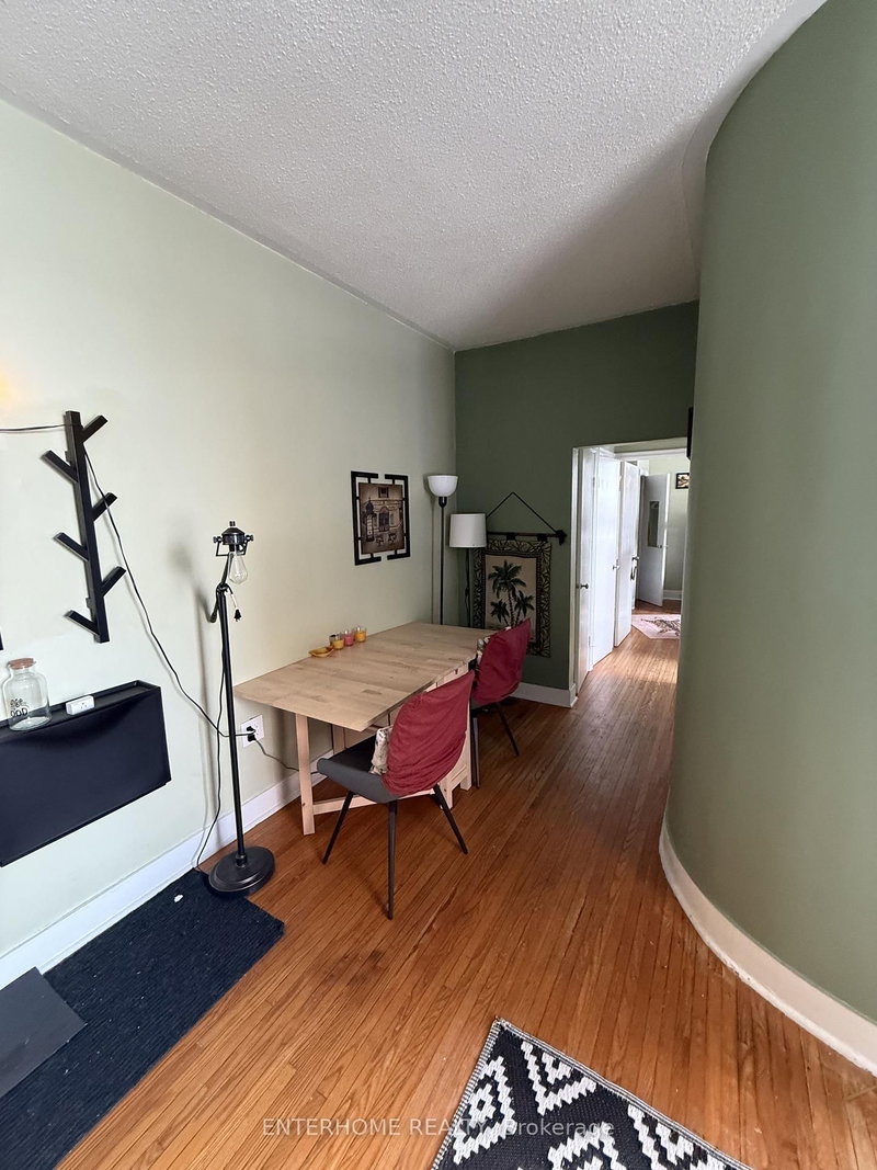 2 - 51 Queen Street East St, Brampton, L6W 3P1 | Image 3