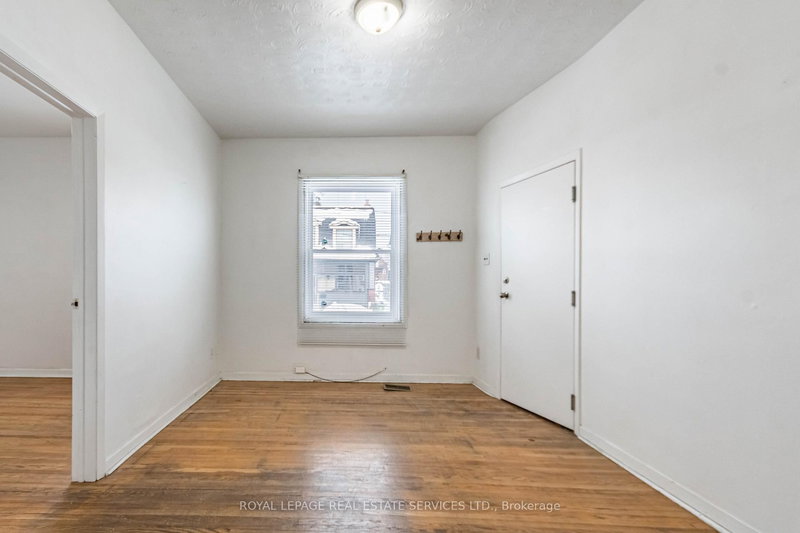 740 Lansdowne Ave, Toronto, M6H 3Y8 | Image 2