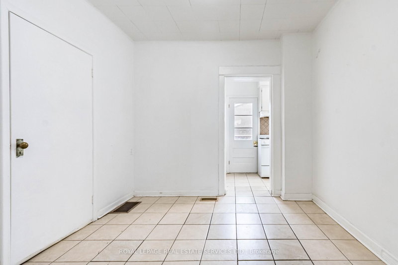 740 Lansdowne Ave, Toronto, M6H 3Y8 | Image 3