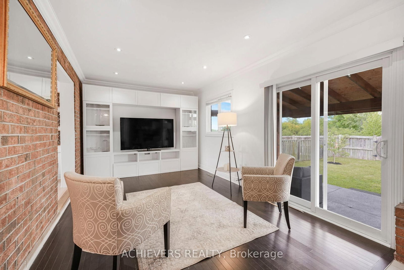 Detached House for sale at 4024 Longo Circle, Mississauga, Ontario, L4T 4C7 - Malton - MLS: W12773266