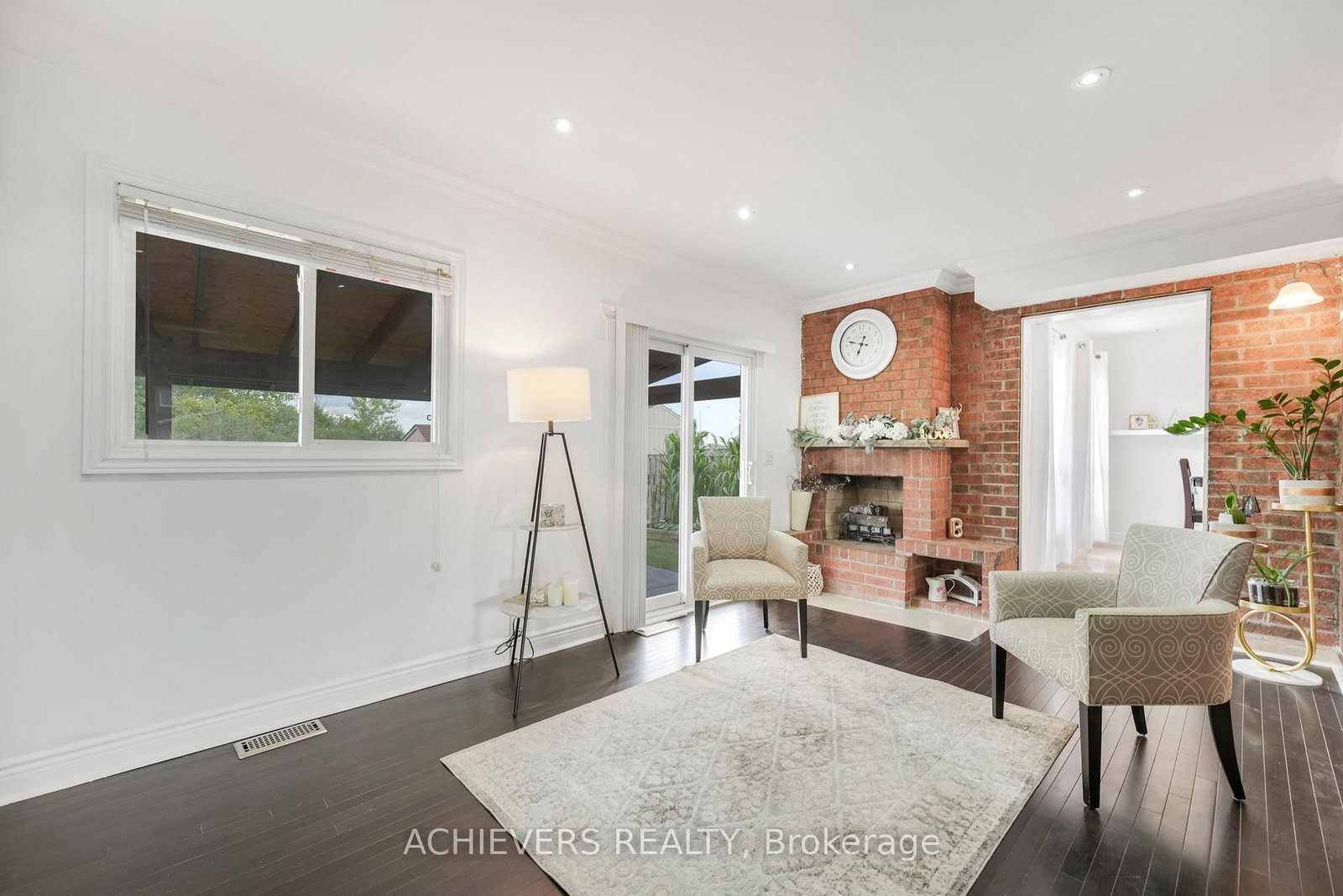 Detached House for sale at 4024 Longo Circle, Mississauga, Ontario, L4T 4C7 - Malton - MLS: W12773266