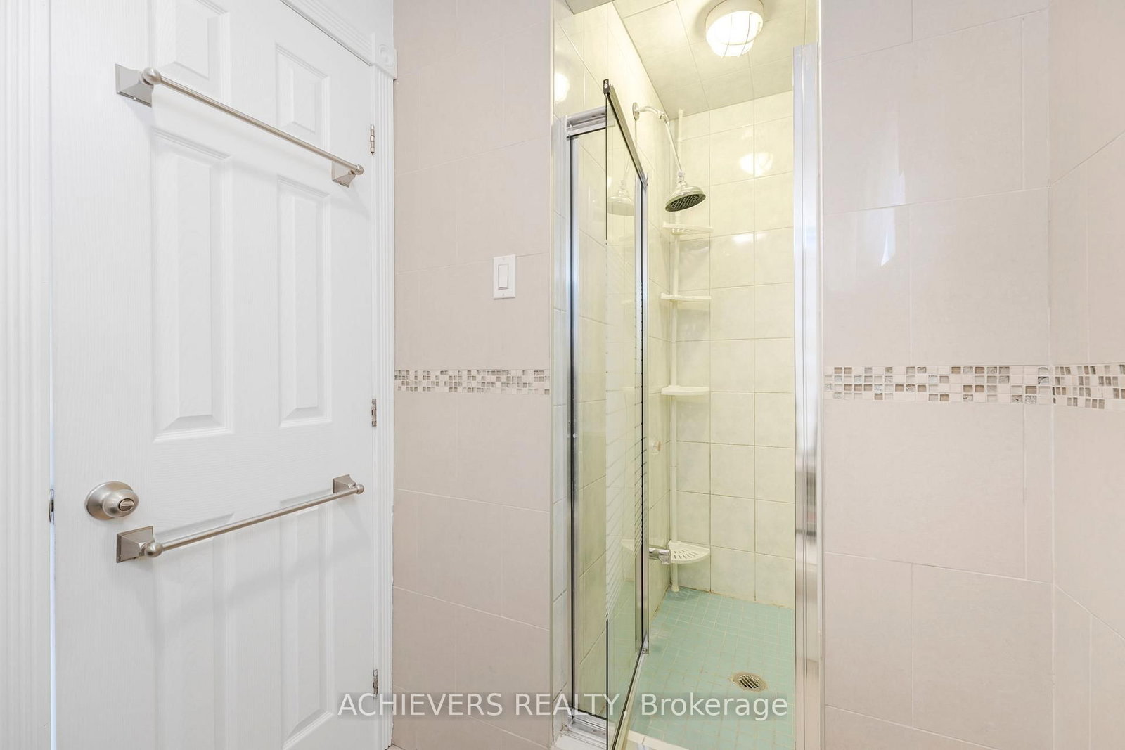 Detached House for sale at 4024 Longo Circle, Mississauga, Ontario, L4T 4C7 - Malton - MLS: W12773266