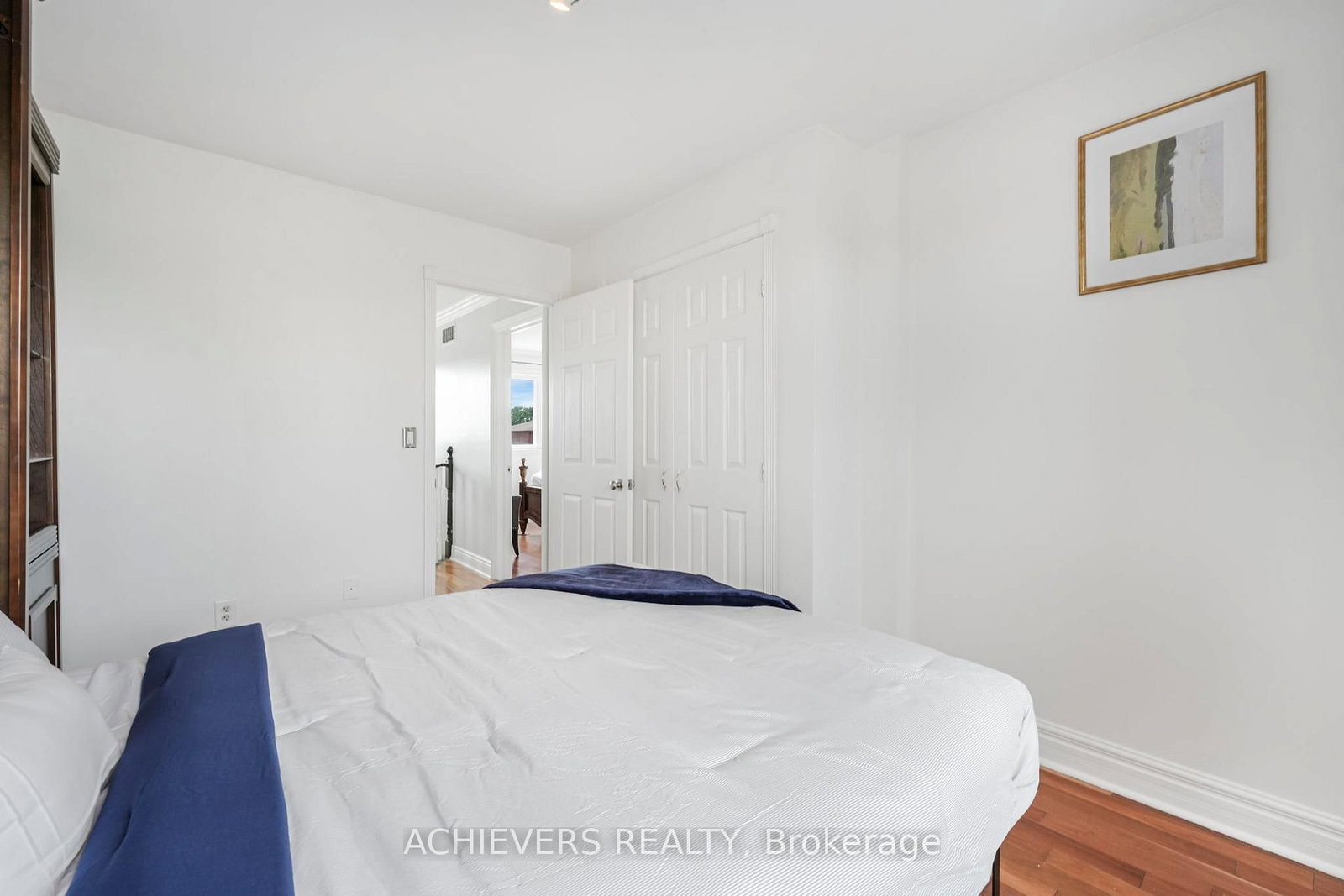 Detached House for sale at 4024 Longo Circle, Mississauga, Ontario, L4T 4C7 - Malton - MLS: W12773266