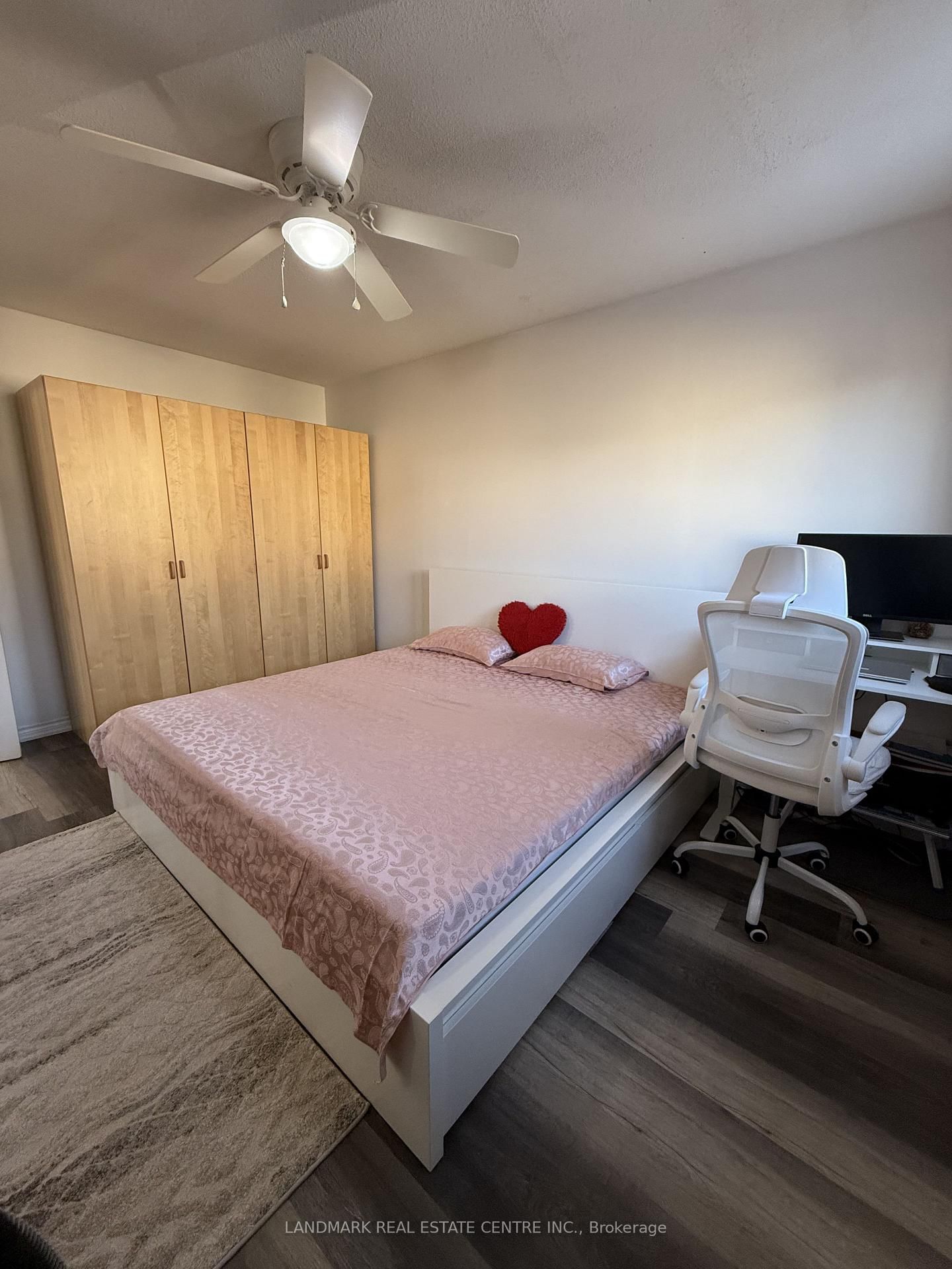 Townhouse for sale at 19 Guildford Crescent, Brampton, Ontario, L6S 3K2 - Central Park - MLS: W12773452