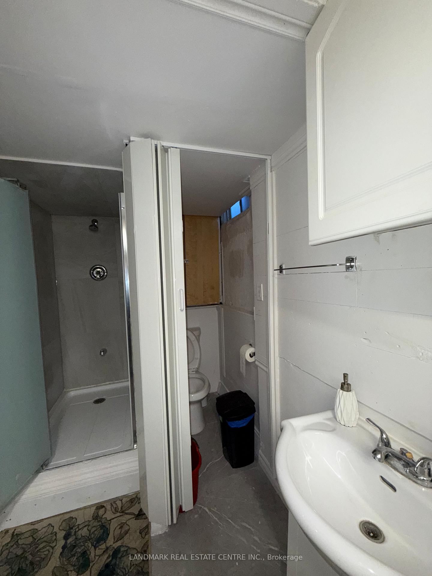 Townhouse for sale at 19 Guildford Crescent, Brampton, Ontario, L6S 3K2 - Central Park - MLS: W12773452