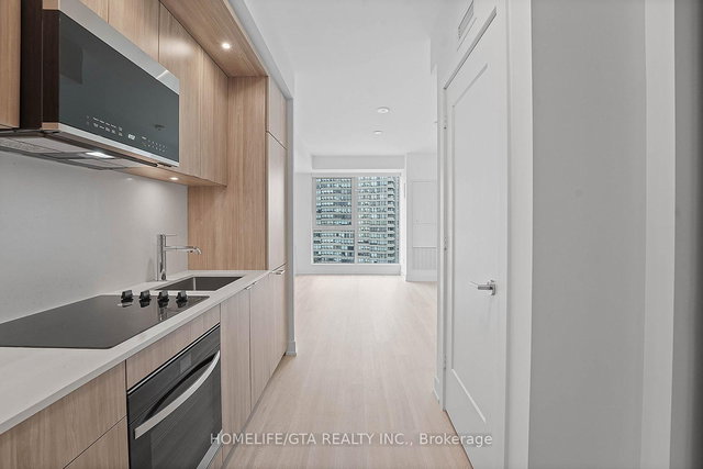 703 - 25 Cordova Avenue