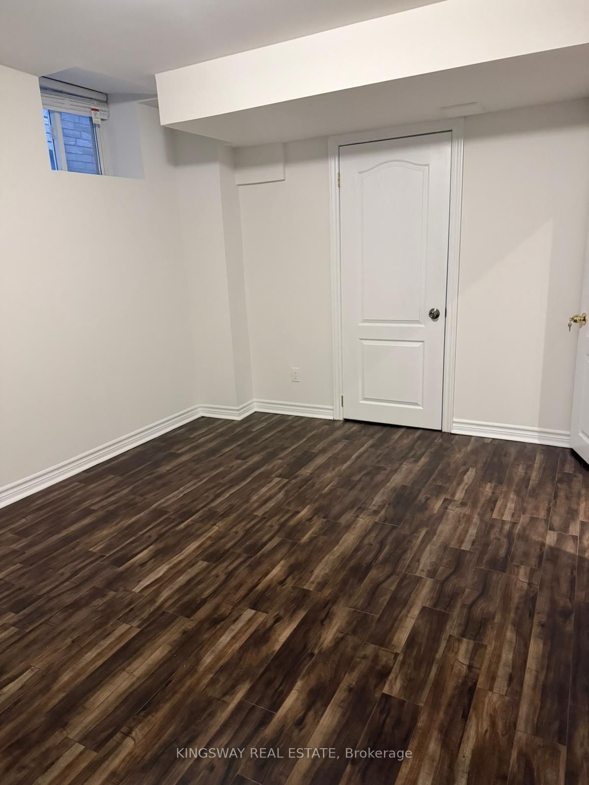 Detached House for lease at Basement-243 Pringle Avenue, Milton, Ontario, L9T 7A2 - Scott - MLS: W12774138