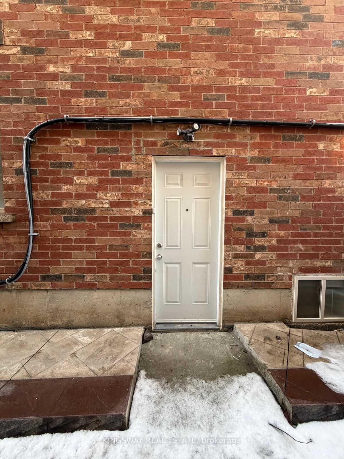 Detached House for lease at Basement-243 Pringle Avenue, Milton, Ontario, L9T 7A2 - Scott - MLS: W12774138