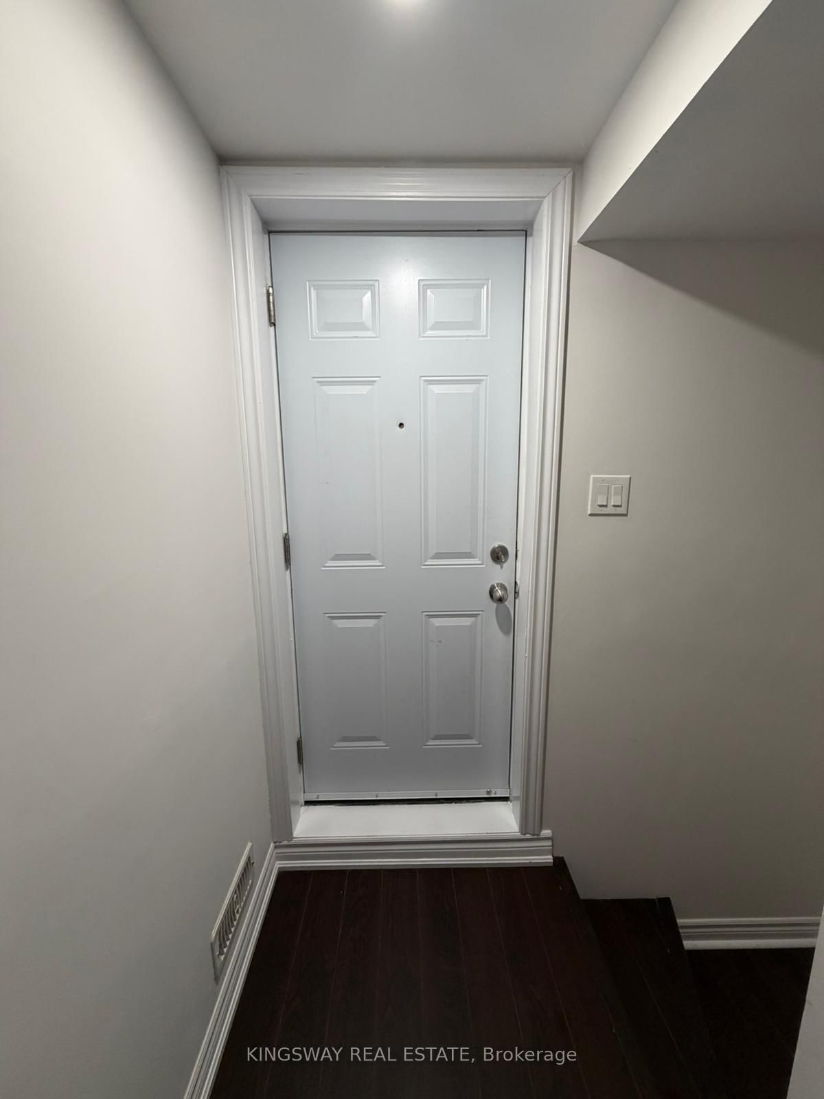 Detached House for lease at Basement-243 Pringle Avenue, Milton, Ontario, L9T 7A2 - Scott - MLS: W12774138