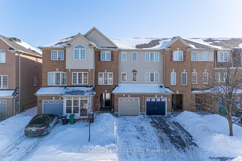 67 Decker Hollow Circ, Brampton, L6X 0L5 | Image 2