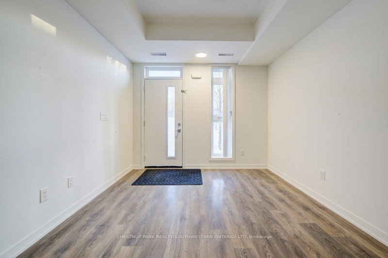 103 - 90 Canon Jackson Dr, Toronto, M6M 0C1 | Image 3