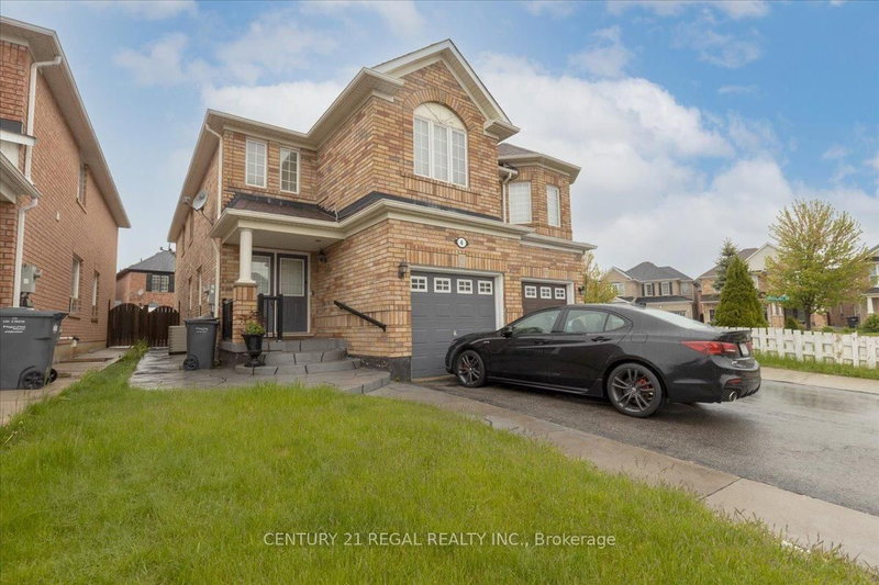 4 Parisian Rd, Brampton, L6P 2S8 | Image 3