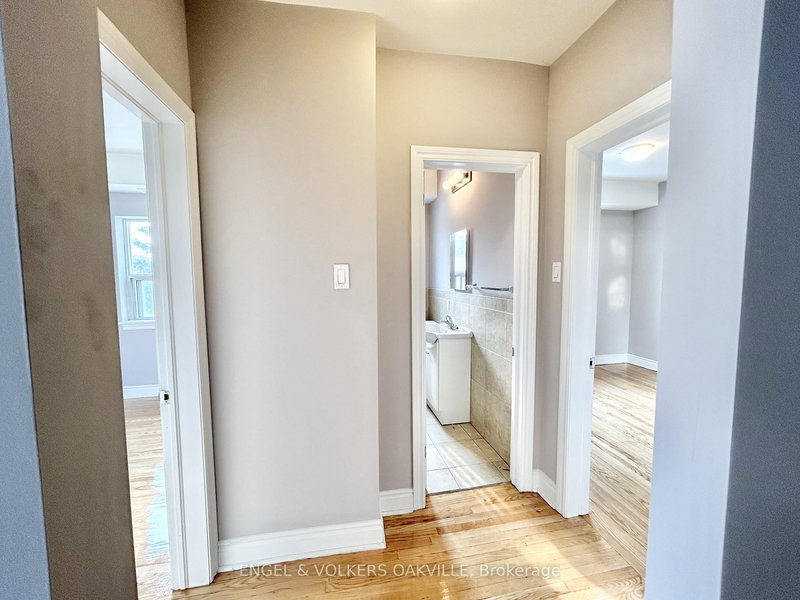 8 - 100 Twenty Fifth St, Toronto, M8V 3P9 | Image 3